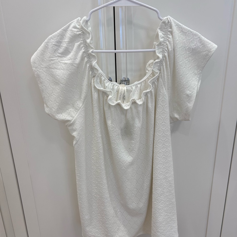 White Sleeve Ruffled Blouse size 1X